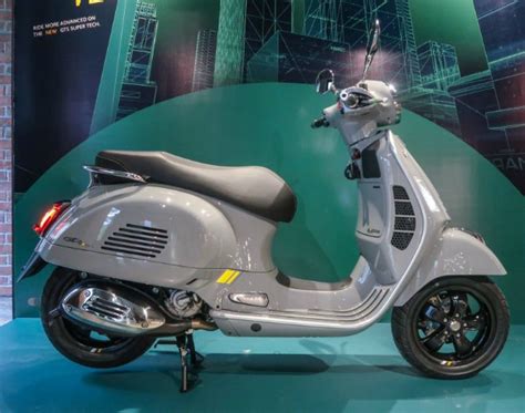 Cận Cảnh Xe Ga Hạng Sang 2021 Vespa Gts 300 Hpe Super Tech