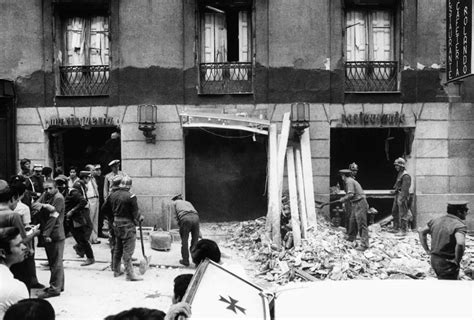 Foto Atentado En La Casa Cuartel De Zaragoza 1987 Fotos Los Atentados Más Destructivos En