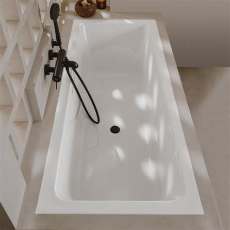 Roca Ona Rectangular Bath Built In With Anti Slip Coating White