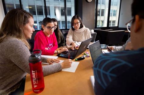 Illinois Techs Stuart School Of Business Sees Record Setting 40