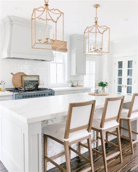 Glazed White Staggered Tile Backsplash Soul And Lane