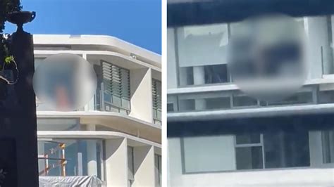 Sex Mit Aussicht Paar Treibt S Vor Riesen Panorama Fenster In Der Innenstadt