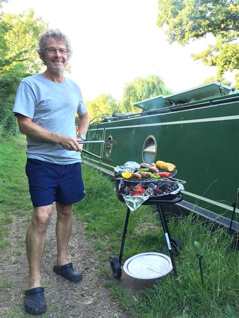 Life In The Slow Lane The Joys Of Narrowboat Living Nomadic