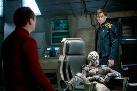 Star Trek Beyond Jaylah On The Bridge With Kirk And Scotty