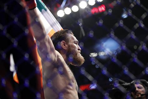 Conor Mcgregor Vuelve A La Ufc Y Tumba A Donald Cerrone En Segundos