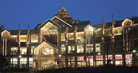 Shopping At Cambridgeside Galleria Boston Shopping Places In Boston