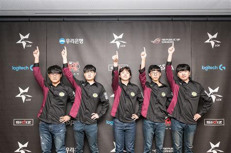 Jin Air Green Wings Take Down Es Sharks To Remain In The Lck