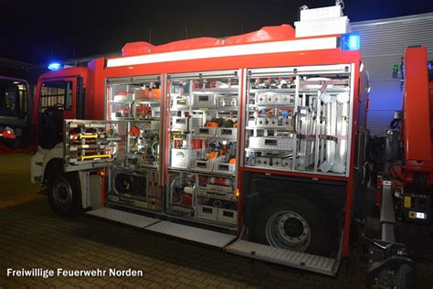 Neuer Rüstwagen Kran für Feuerwehren Feuerwehr Norden