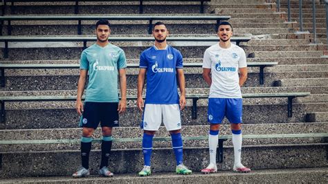 Schalke 04 präsentiert neue Trikots für Saison 2020 2021 FC