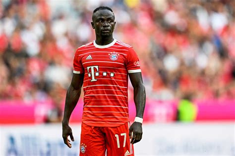 Allemagne Sadio Man Pouss Vers La Sortie La R Action Inattendue