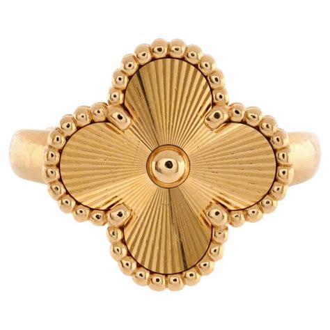 Van Cleef And Arpels Fashion Rings 76 For Sale At 1stdibs Van Cleef