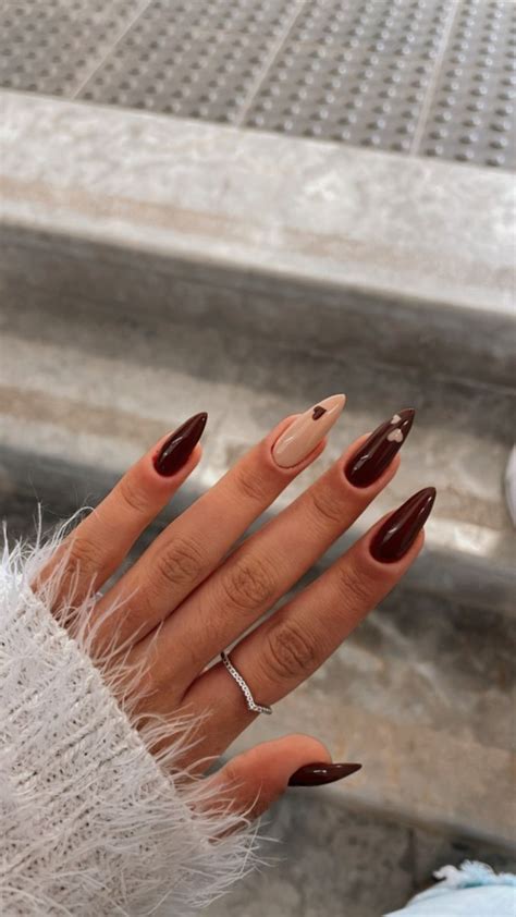 Autumn acrylic nail inspo Ongles octobre Jolis ongles Idées vernis