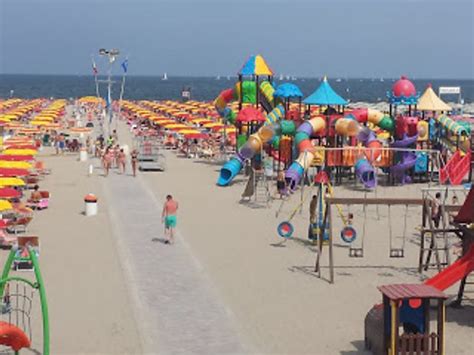 Bagni Perla Chioggia Prezzi Ombrellone Lettino E Sdraio Beacharound