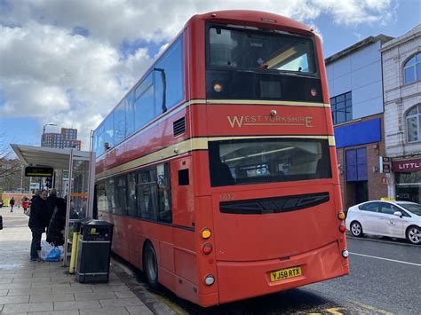 37675 YJ58 RTX On The 56 First Leeds Volvo B9TL Wright E Flickr