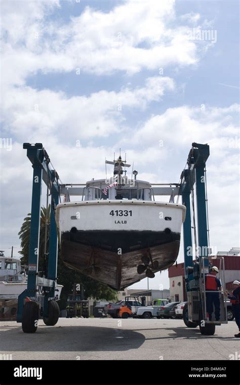 41 Foot Utility Boat Hi Res Stock Photography And Images Alamy