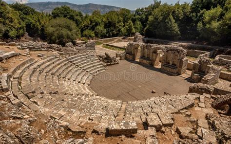 Ruinen Des Amphitheaters Im Nationalpark Butrint In Vlore Albanien