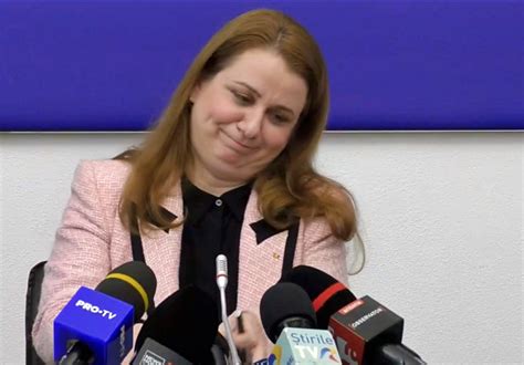 Bursele De Merit Ligia Deca Pentru Medii Colare De I Nu