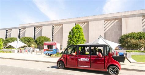 Tour In Auto Elettrica Del Centro Commerciale E Dei Monumenti Di