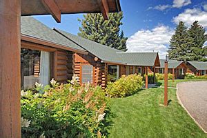 Yellowstone National Park Cabins, Cabin Rentals - AllTrips