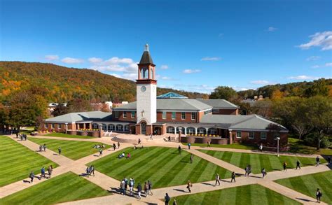 Quinnipiac - LilliasKahlen