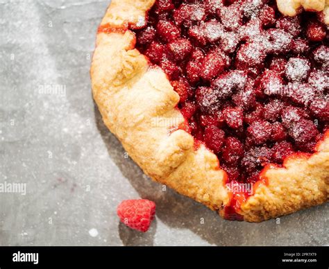 Vegetarian Raspberry Pastry Tart Hi Res Stock Photography And Images