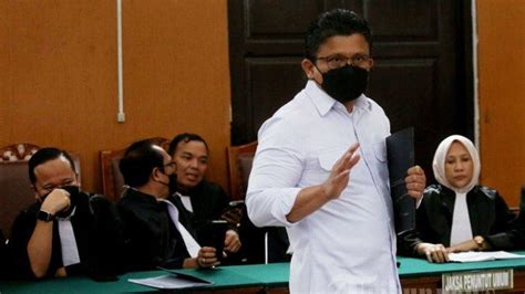 Arman Hanis Pengacara Ferdy Sambo Buka Suara Soal Hakim Ma Sunat