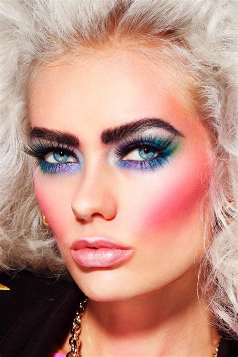 S Makeup Trends That Will Blow You Away S Makeup Off