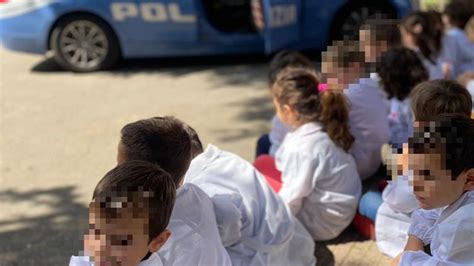 La Polizia Incontra I Bambini Della Scuola Dellinfanzia Fondazione