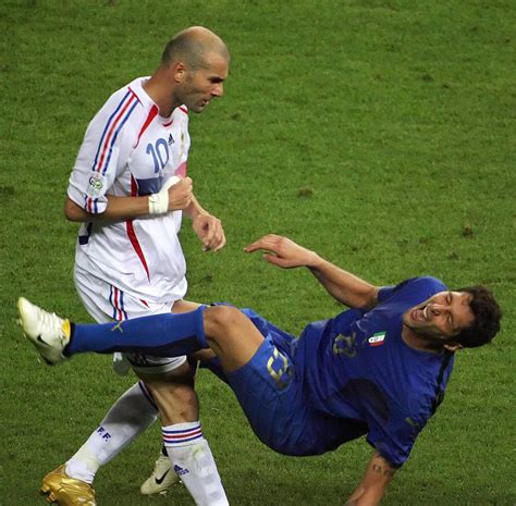 Italia In Qatar La Testata Di Materazzi A Zidane Diventer Una Statua