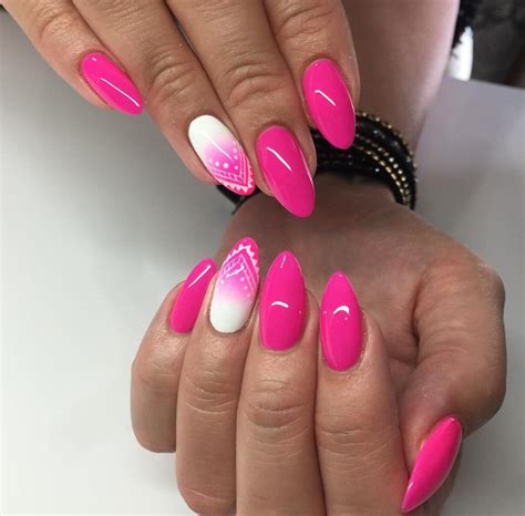 Pin By Stephanie Weymouth On Manicure Pink Gel Nails Gel Nails