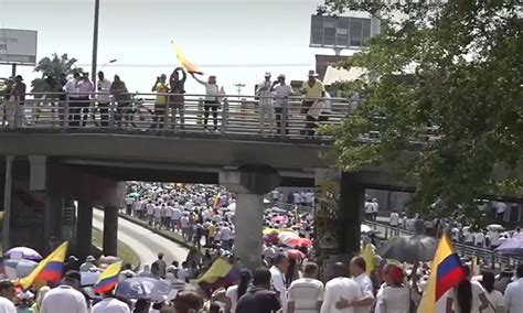 Miles De Personas Se Manifestaron En Contra De Las Reformas Del