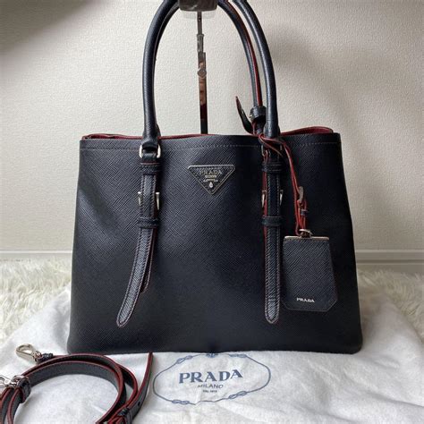 【リサイルシ】 極美品 Prada 2way サフィアーノレザー ショルダー ハンドバッグ 黒 シリアル