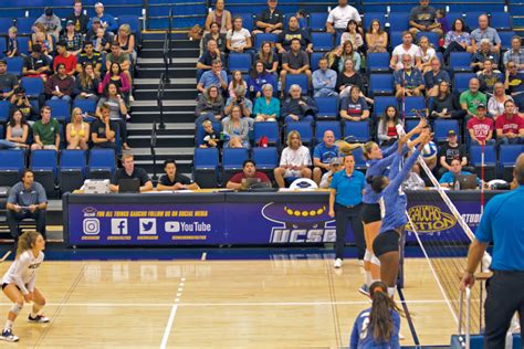 UCSB Womens Volleyball Looking To End Season Strong The Daily Nexus