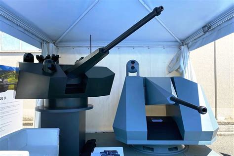 Seafuture Leonardo Unveils New X Mm X Gun Weapon System