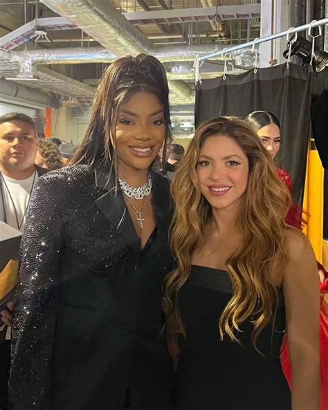 Club Shakira Peru On Twitter Shakira Y Ludmilla En