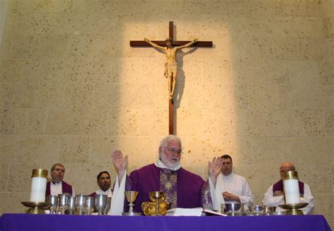 St Thomas Begins Season Of Lent With Solemn Ash Wednesday Mass St Thomas High School