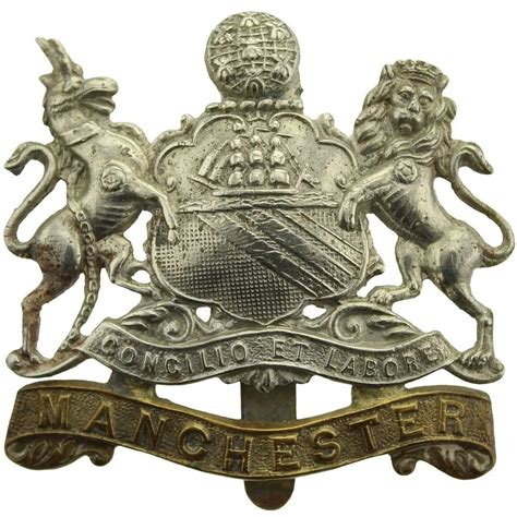 WW1 Manchester Regiment Cap Badge FIRST PATTERN