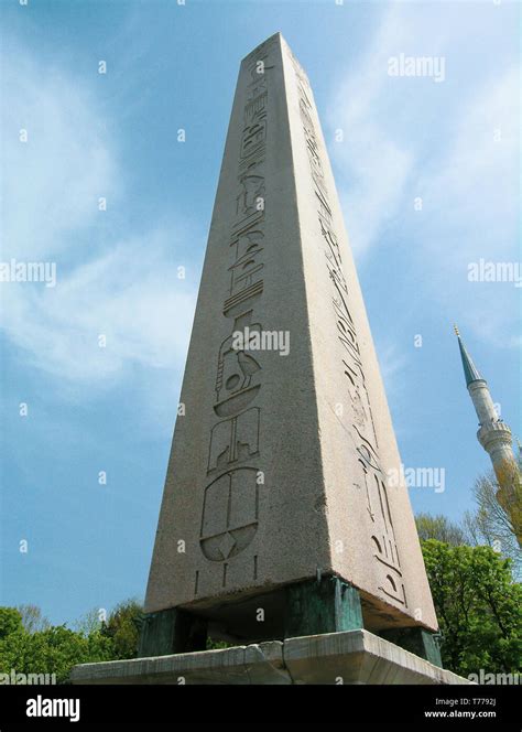 Egyptian Pillar Hi Res Stock Photography And Images Alamy