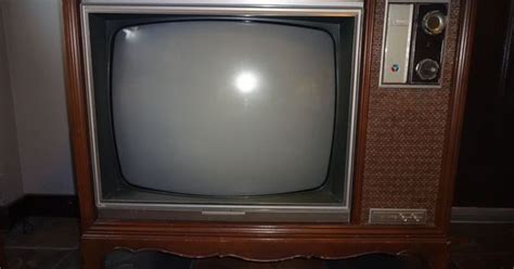 Vintage Zenith Color Tv Vintage Tv Sets Pinterest Vintage