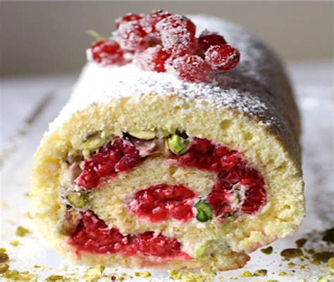 BÛCHE LÉGÈRE FRAMBOISES PISTACHES AU MASCARPONE la recette facile