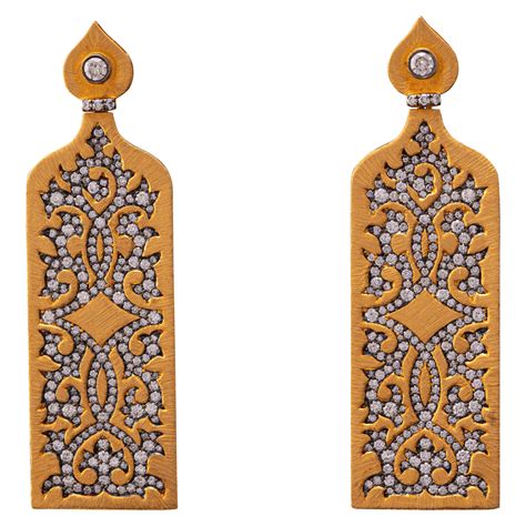 Diamond And 18k Yellow Gold Leaf Earrings For Sale At 1stdibs 18k Gold Leaf Earrings 18k Gold