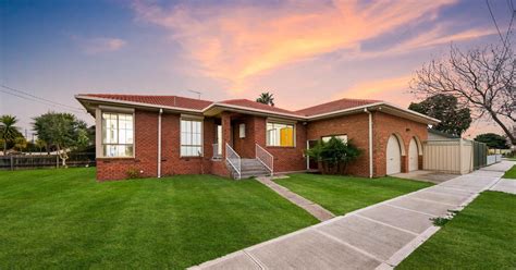 17 Davitt Drive Deer Park Vic 3023 Au