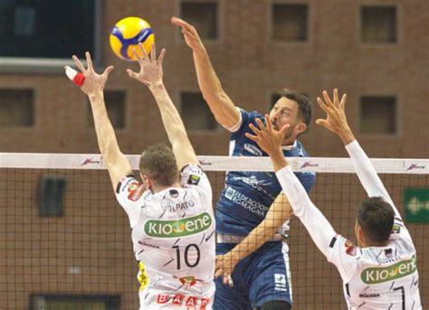 Volley Coppa Italia Maratona Senza Lieto Fine Per La Consar