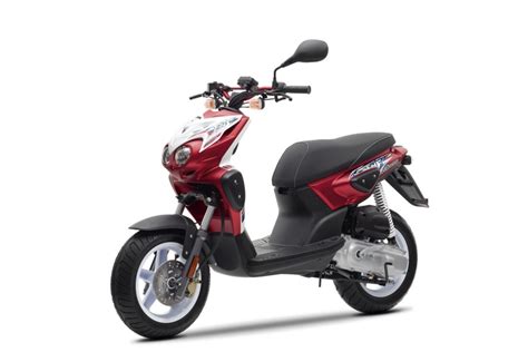 Pr Sentation De La Scooter Mbk Stunt Naked