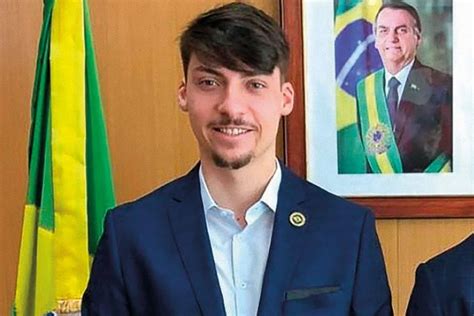 Filho De Bolsonaro Jair Renan é Um Dos Alvos Da Operação Nexum