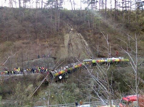 History Of Geology On Twitter April A Debris Flow Hits A