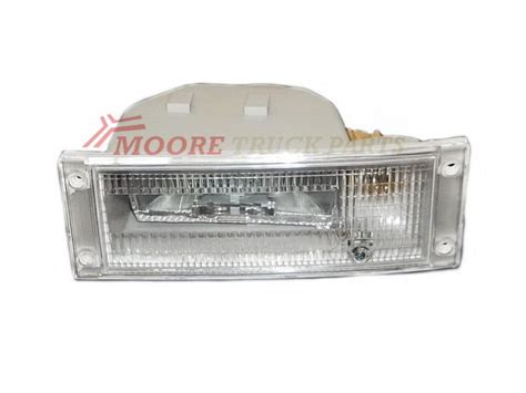 Fog Lamp L H FH FM 95 02 Moore Truck Parts