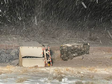 Photos No Injuries Reported After Semi Loses Control And Crashes On Icy I 80 In Wyoming Early