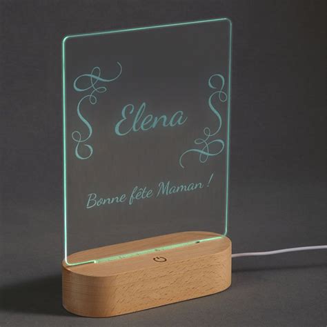 Lampe LED plexiglas gravée avec prénom ou texte