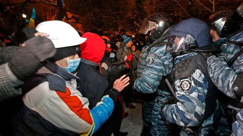 Ukrainian Opposition Offices Stormed By Riot Police World Cbc News